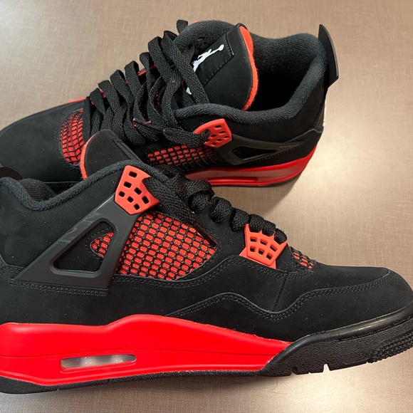 Men’s Air Jordan 4 Retro Red Thunder. Size 9.5. Brand New. Never Worn. - Picture 7 of 8